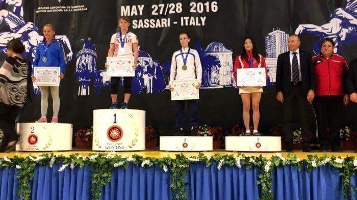 Новгородская спортсменка выиграла международные соревнования по вольной борьбе
